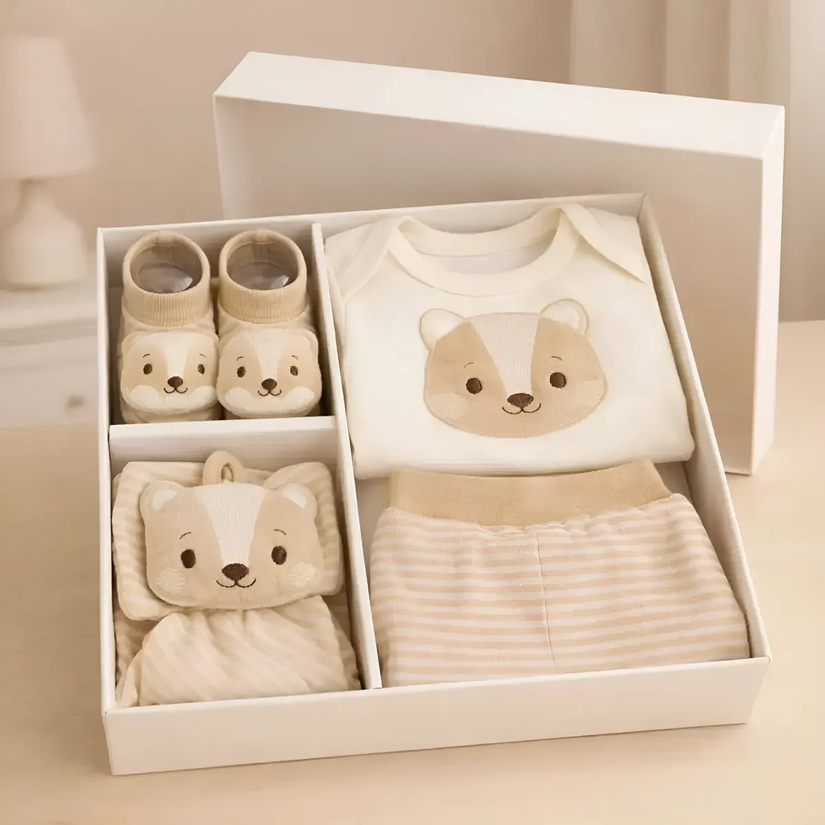 Kit Presente Bebê Recém-Nascido Body Mijão Pantufa Naninha
